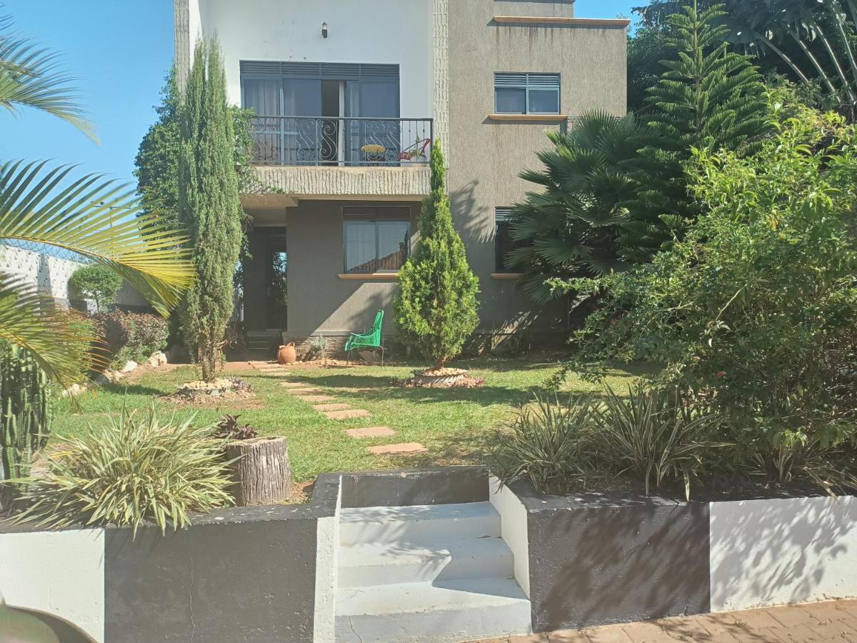 Jacuzzi City Home كامبالا المظهر الخارجي الصورة