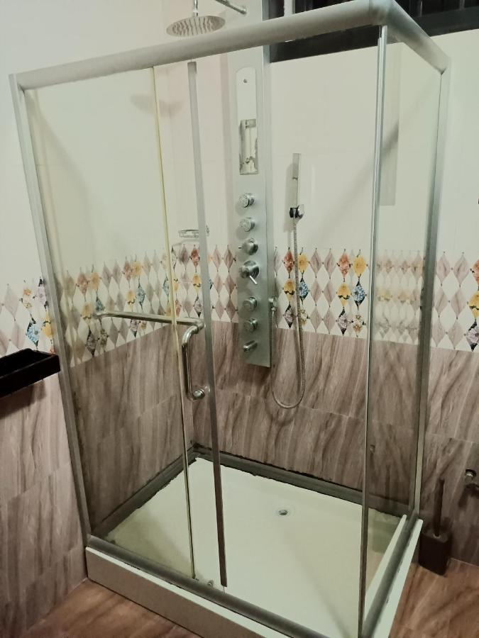 Jacuzzi City Home كامبالا المظهر الخارجي الصورة