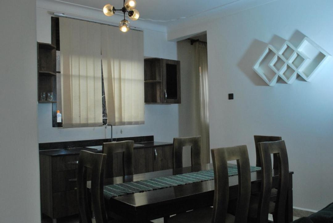 Jacuzzi City Home كامبالا المظهر الخارجي الصورة