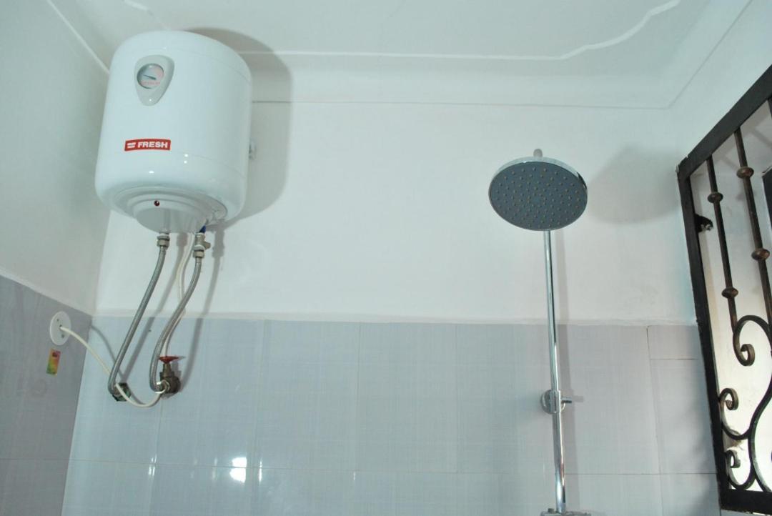 Jacuzzi City Home كامبالا المظهر الخارجي الصورة