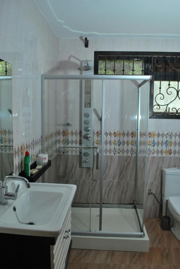 Jacuzzi City Home كامبالا المظهر الخارجي الصورة