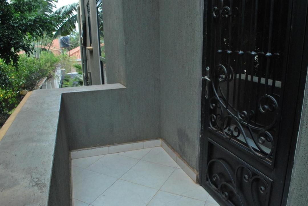 Jacuzzi City Home كامبالا المظهر الخارجي الصورة