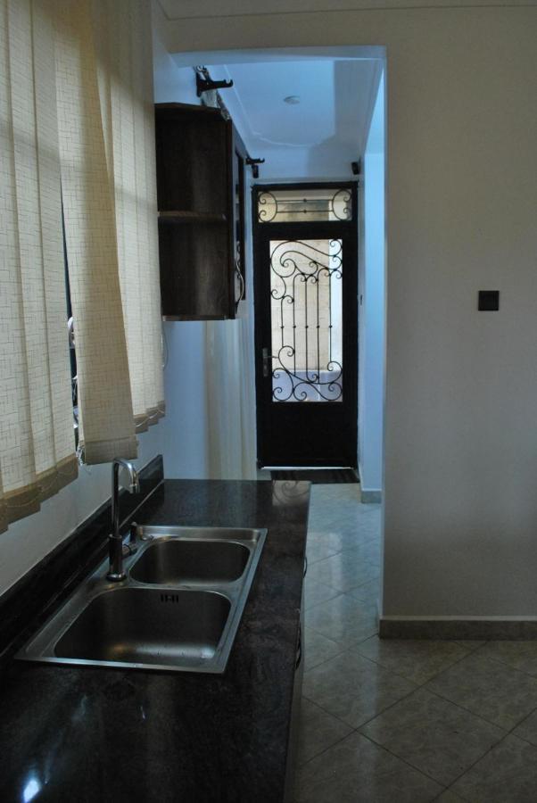 Jacuzzi City Home كامبالا المظهر الخارجي الصورة