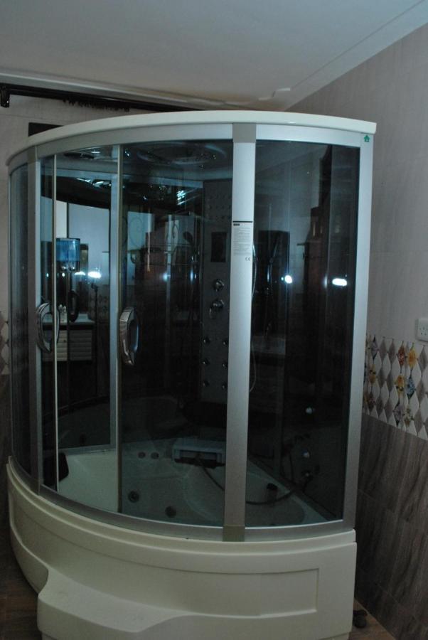 Jacuzzi City Home كامبالا المظهر الخارجي الصورة